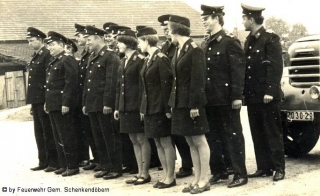 Mannschaft angetreten